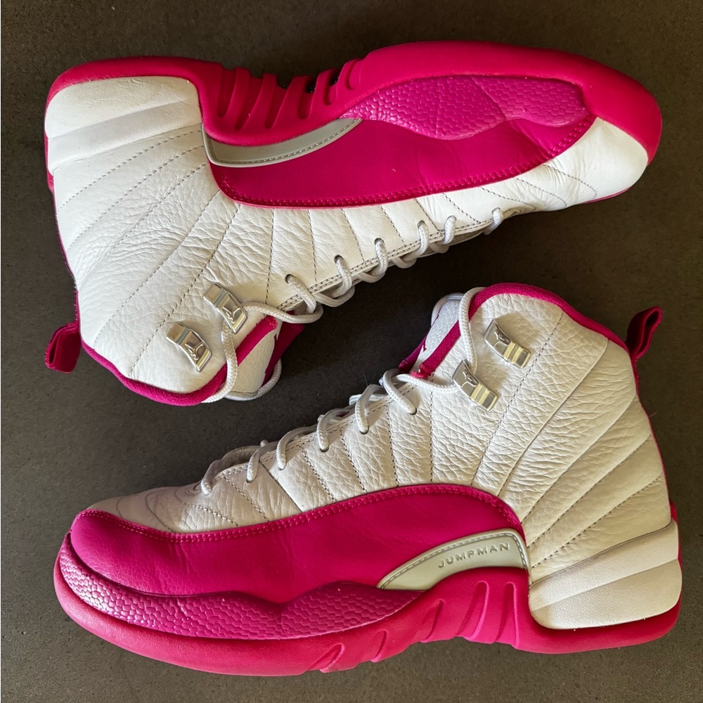GUC Jordan Valentines Day 12 Retro size 8Y
